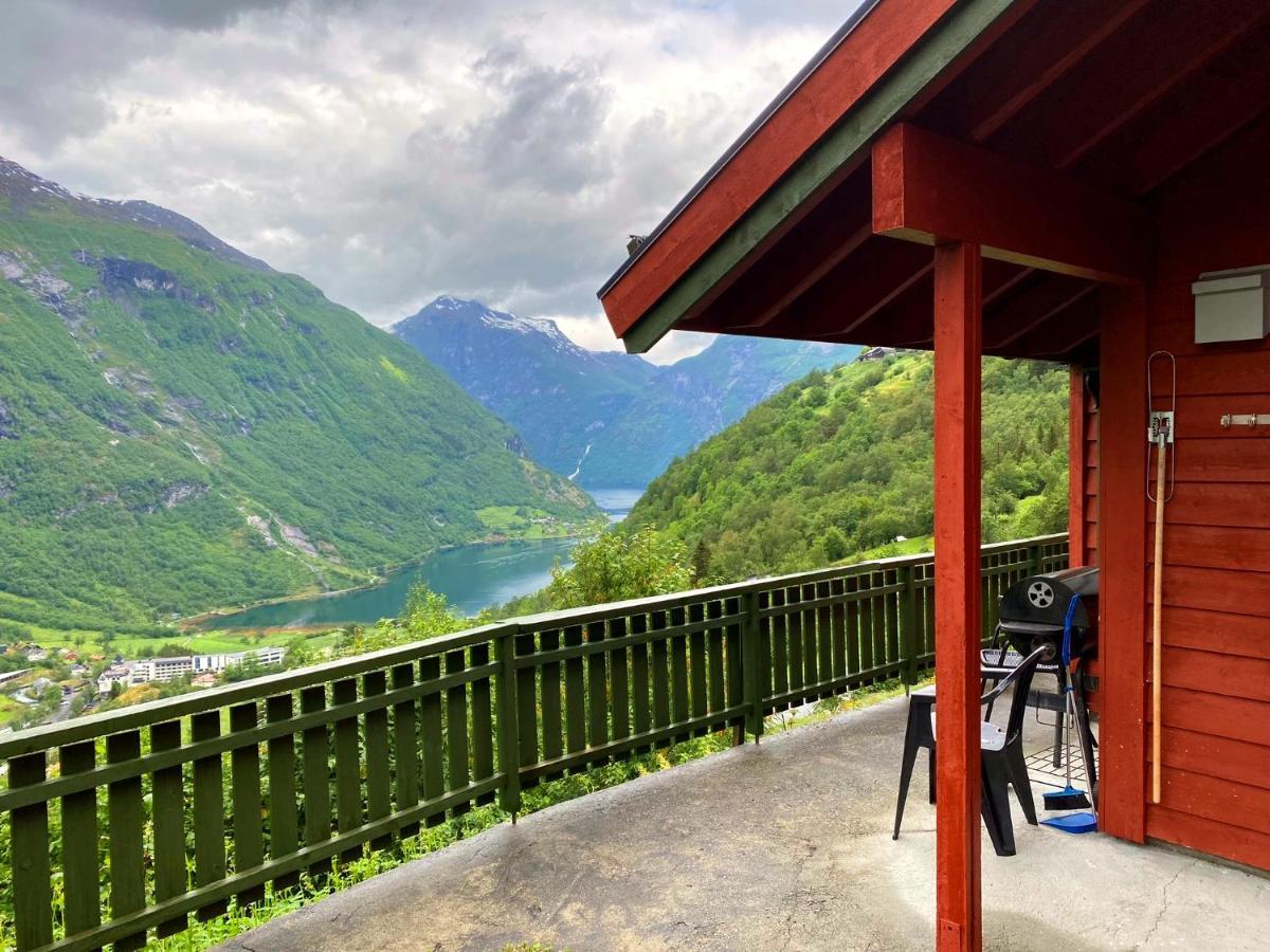Hole * Geiranger