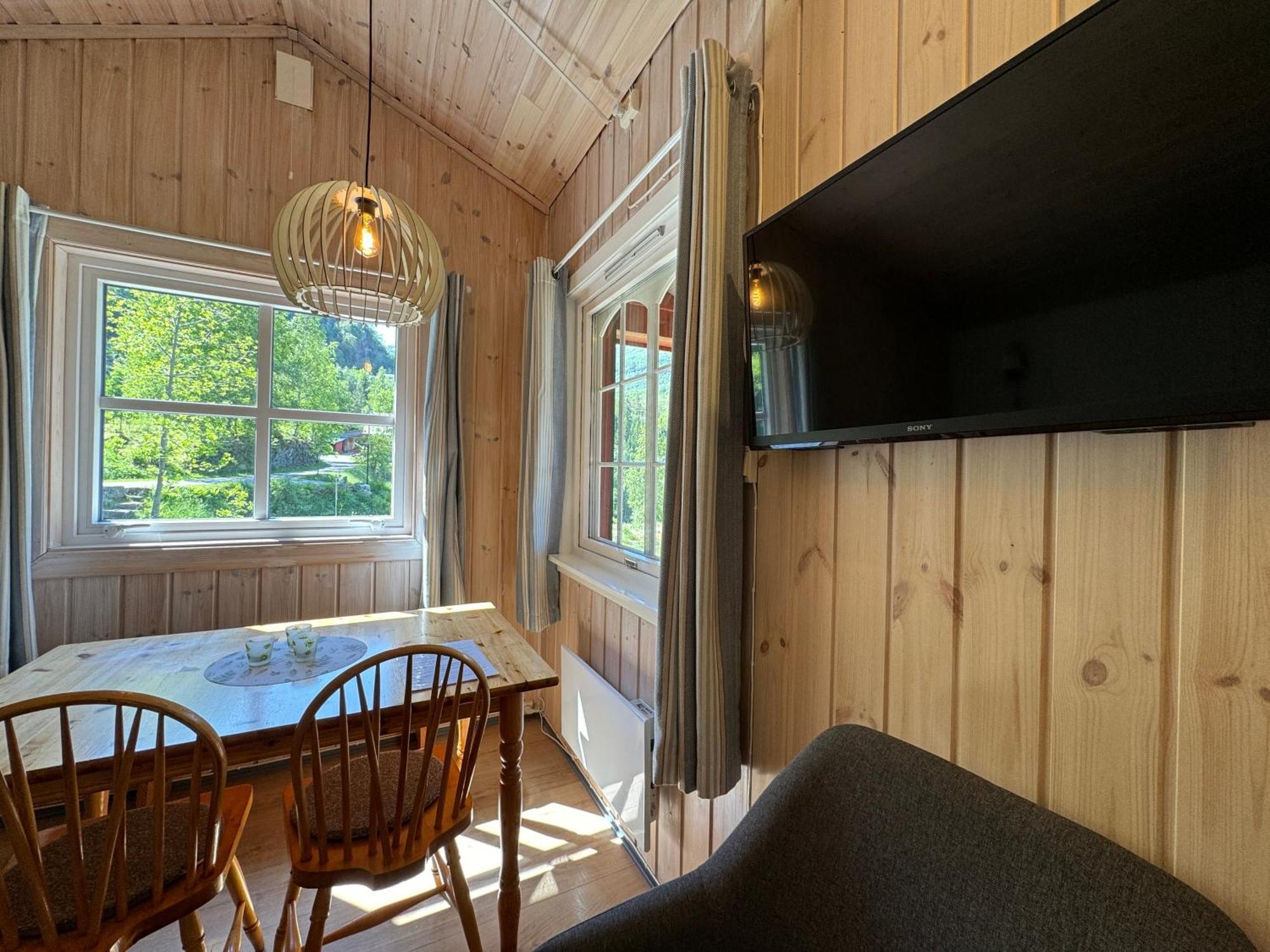 Hole Lodge *
